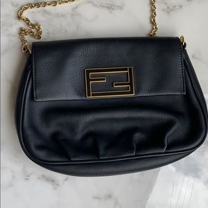 Fendi Leather Fendista Black Crossbody Gold chain